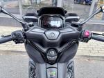 Klikněte pro detailní foto č. 7 - Yamaha XMAX 300 Tech MAX / 2 950 km / 3letá záruka