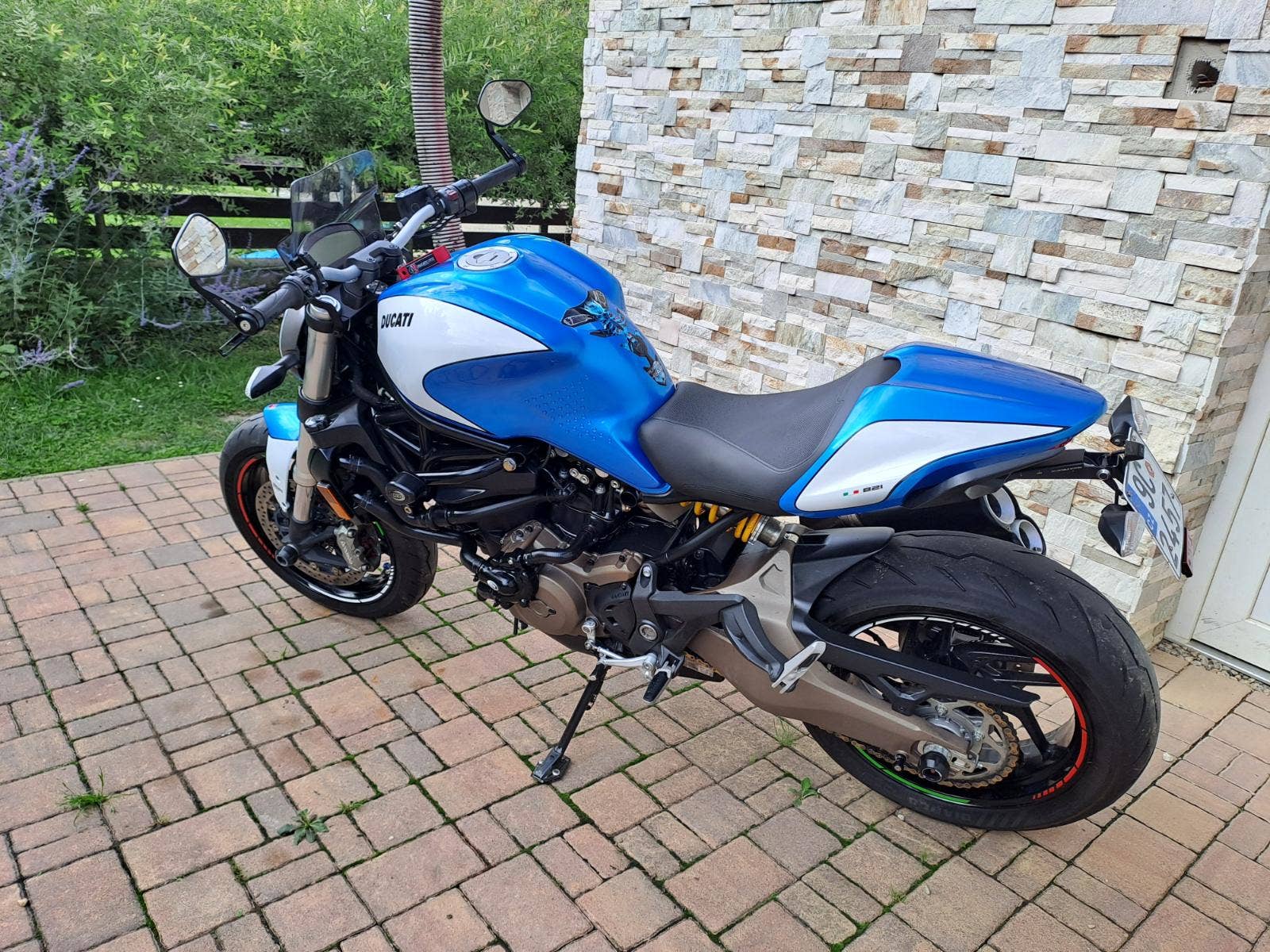 Ducati Monster 821 Možné splátky (2017), Kč