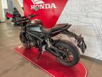 Klikněte pro detailní foto č. 2 - Honda CB 650 R E-Clutch