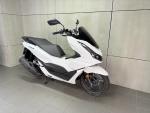 Klikněte pro detailní foto č. 2 - Honda PCX 125 ABS - ČR / 1. MAJ / JEN 1067 KM / SUPER STAV A CENA