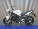 Klikněte pro detailní foto č. 4 - Triumph Street Triple 675