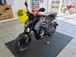 Klikněte pro detailní foto č. 7 - CFMOTO 300 NK - černá, modrá Akce helma