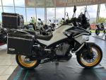 Klikněte pro detailní foto č. 2 - CFMOTO 800 MT Explore bílá, černá Akce helma