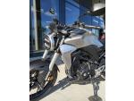 Klikněte pro detailní foto č. 3 - Honda CB300R