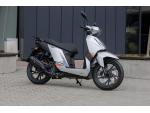 Klikněte pro detailní foto č. 3 - Peugeot Tweet 125