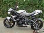 Klikněte pro detailní foto č. 1 - Triumph Street Triple 675 R ---VADA MOTORU---