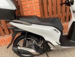 Klikněte pro detailní foto č. 13 - Honda SH 150i
