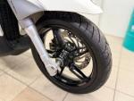 Klikněte pro detailní foto č. 6 - Piaggio Beverly 350,ABS,ASR