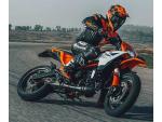 Klikněte pro detailní foto č. 1 - KTM 390 SMC R 2025 skladem