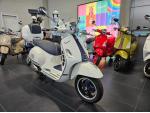 Klikněte pro detailní foto č. 2 - Vespa GTS 300 Yacht