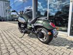 Klikněte pro detailní foto č. 6 - Triumph Rocket III Roadster