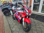 Klikněte pro detailní foto č. 10 - Honda CBR 900 RR, LEGENDÁRNÍ STROJ SKLADEM, nové pneu