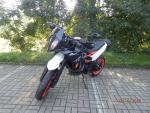 Klikněte pro detailní foto č. 2 - KTM 890 SMT