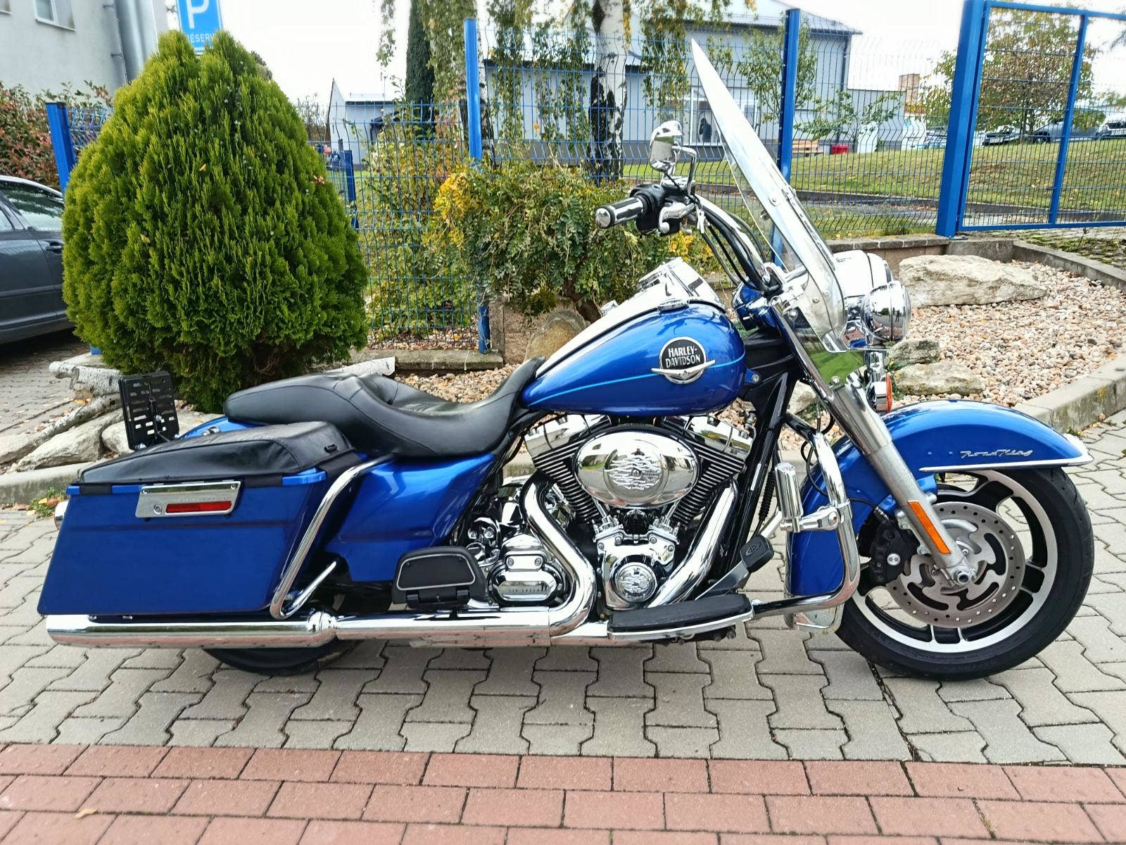 Harley-Davidson FLHRC Road King Classic