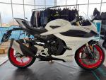 Klikněte pro detailní foto č. 2 - CFMOTO 450 SR 25 - bílá, černá AKCE helma