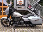 Klikněte pro detailní foto č. 4 - Harley-Davidson FLHX Street Glide 117 - 1920 ccm - zvýhodnění 141 000,-