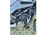 Klikněte pro detailní foto č. 9 - Husqvarna Svartpilen 125 zánovní motocykl