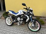 Klikněte pro detailní foto č. 2 - MV Agusta Brutale 800