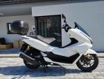 Klikněte pro detailní foto č. 2 - Honda PCX 125-kufr zdarma