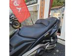 Klikněte pro detailní foto č. 13 - Kymco AK 550i ABS, ČR, Vyšší plexi, Výhřívané rukojeti, Led osvětlení
