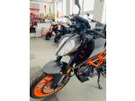Klikněte pro detailní foto č. 7 - KTM 125 Duke = 11 KW /TOP STAV/ PŘIHLÁŠENÍ A STK V CENĚ MOTOCYKLU