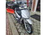 Klikněte pro detailní foto č. 10 - Piaggio Beverly 500, Topcase, 2x klíč, vysoké plexi