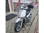 Klikněte pro detailní foto č. 2 - Piaggio Beverly 500, Topcase, 2x klíč, vysoké plexi