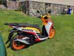Klikněte pro detailní foto č. 4 - Honda SH 350 i REPSOL Limited edition (2021) VÝPRODEJ