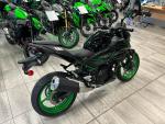 Klikněte pro detailní foto č. 3 - Kawasaki Z 500 SE 4 roky záruka