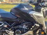 Klikněte pro detailní foto č. 9 - Honda CB 125 R
