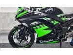 Klikněte pro detailní foto č. 3 - Kawasaki Ninja 300 KRT Edition ( 5 tis.km)