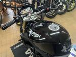 Klikněte pro detailní foto č. 10 - Triumph Street Triple 675
