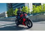 Klikněte pro detailní foto č. 1 - Ducati Diavel V4 MY2026 Black roadster livery