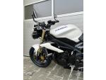 Klikněte pro detailní foto č. 10 - Triumph Street Triple 675