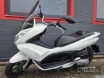 Klikněte pro detailní foto č. 11 - Honda PCX 125