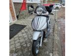 Klikněte pro detailní foto č. 2 - Piaggio Beverly 500, Topcase, 2x klíč, vysoké plexi