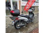 Klikněte pro detailní foto č. 7 - Piaggio Beverly 500, Topcase, 2x klíč, vysoké plexi