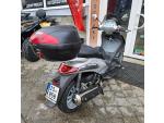 Klikněte pro detailní foto č. 11 - Piaggio Beverly 500, Topcase, 2x klíč, vysoké plexi