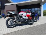 Klikněte pro detailní foto č. 3 - Yamaha YZF-R7, model 2026 SKLADEM (54kW nebo 35kW), 5 let záruka