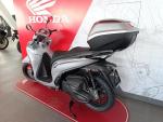 Klikněte pro detailní foto č. 3 - Honda SH 350 i