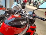 Klikněte pro detailní foto č. 4 - Aprilia Tuono 457 Piranha Red - Ihned skladem