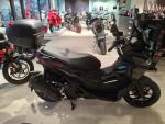 Klikněte pro detailní foto č. 10 - Aprilia SR GT 125 Black - Ihned skladem