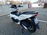 Klikněte pro detailní foto č. 3 - Honda PCX 125 Komisní prodej
