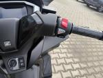 Klikněte pro detailní foto č. 9 - Honda Forza 350 s el. kufrem Honda 45L