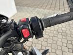 Klikněte pro detailní foto č. 11 - Triumph Triumph Street Triple R  / 87kW
