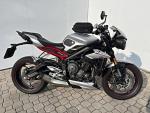 Klikněte pro detailní foto č. 2 - Triumph Triumph Street Triple R  / 87kW