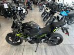 Klikněte pro detailní foto č. 6 - Kawasaki Z 400 ČR 1. MAJ
