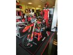Klikněte pro detailní foto č. 4 - Ducati DESMO 450 MX Cairoli Design