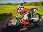 Klikněte pro detailní foto č. 7 - Ducati DESMO 450 MX Cairoli Design