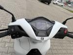 Klikněte pro detailní foto č. 8 - Honda SH 350 i s el. kufrem Honda 35L